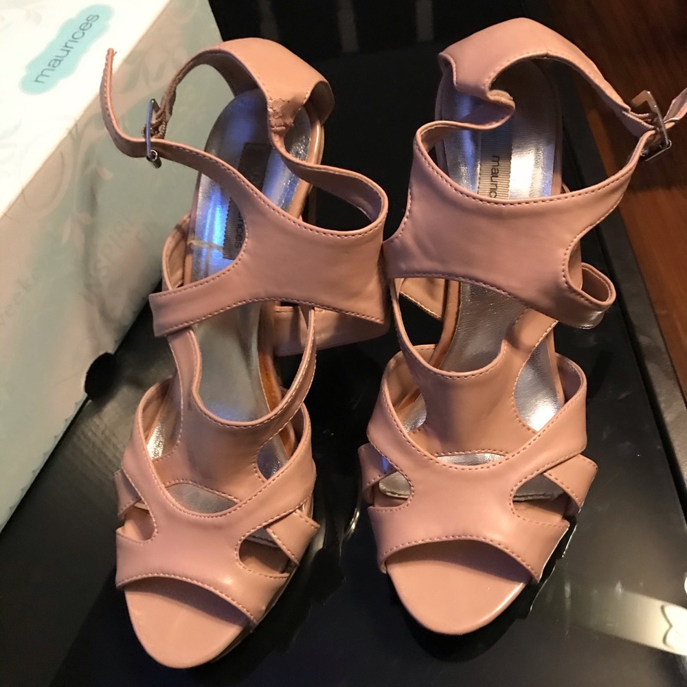 Blush strappy heels Size 9